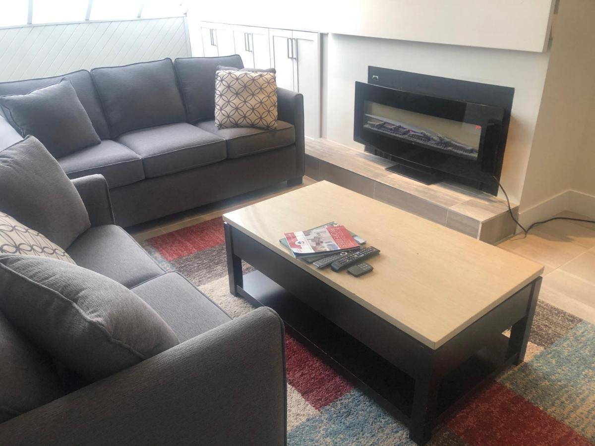 Hearthstone Lodge Loft, Village Centre, Private Hot Tub, Sleeps 6 Whistler Exterior photo